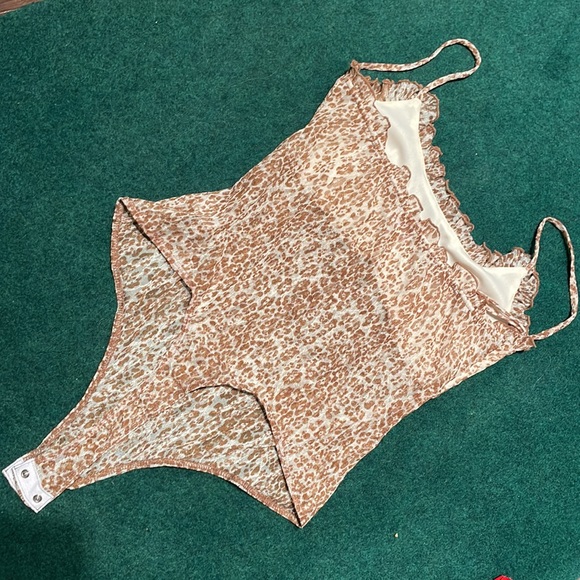 LELIS sheer lace bodysuit - Picture 4 of 5